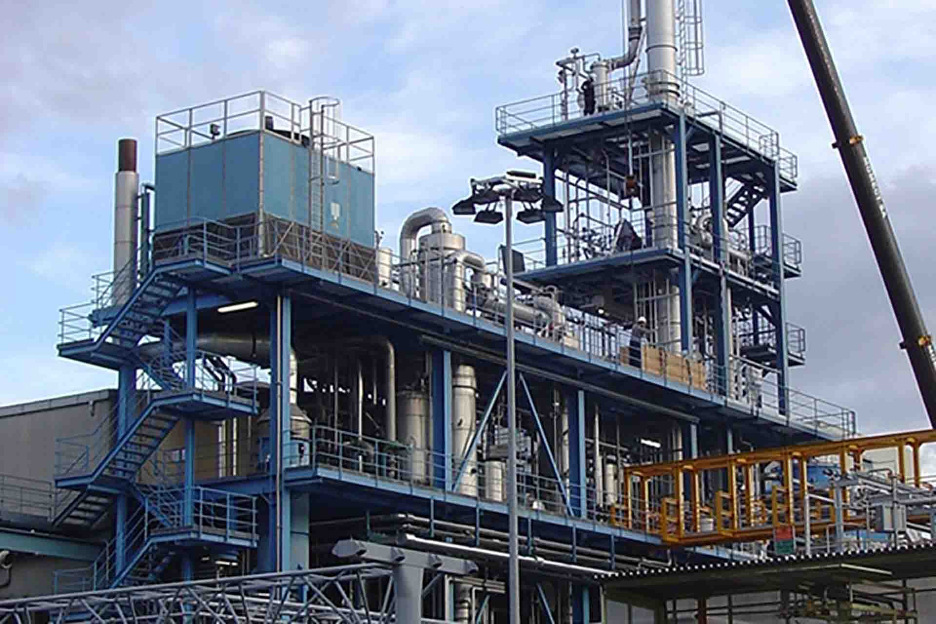 Steam distillation plant material фото 84